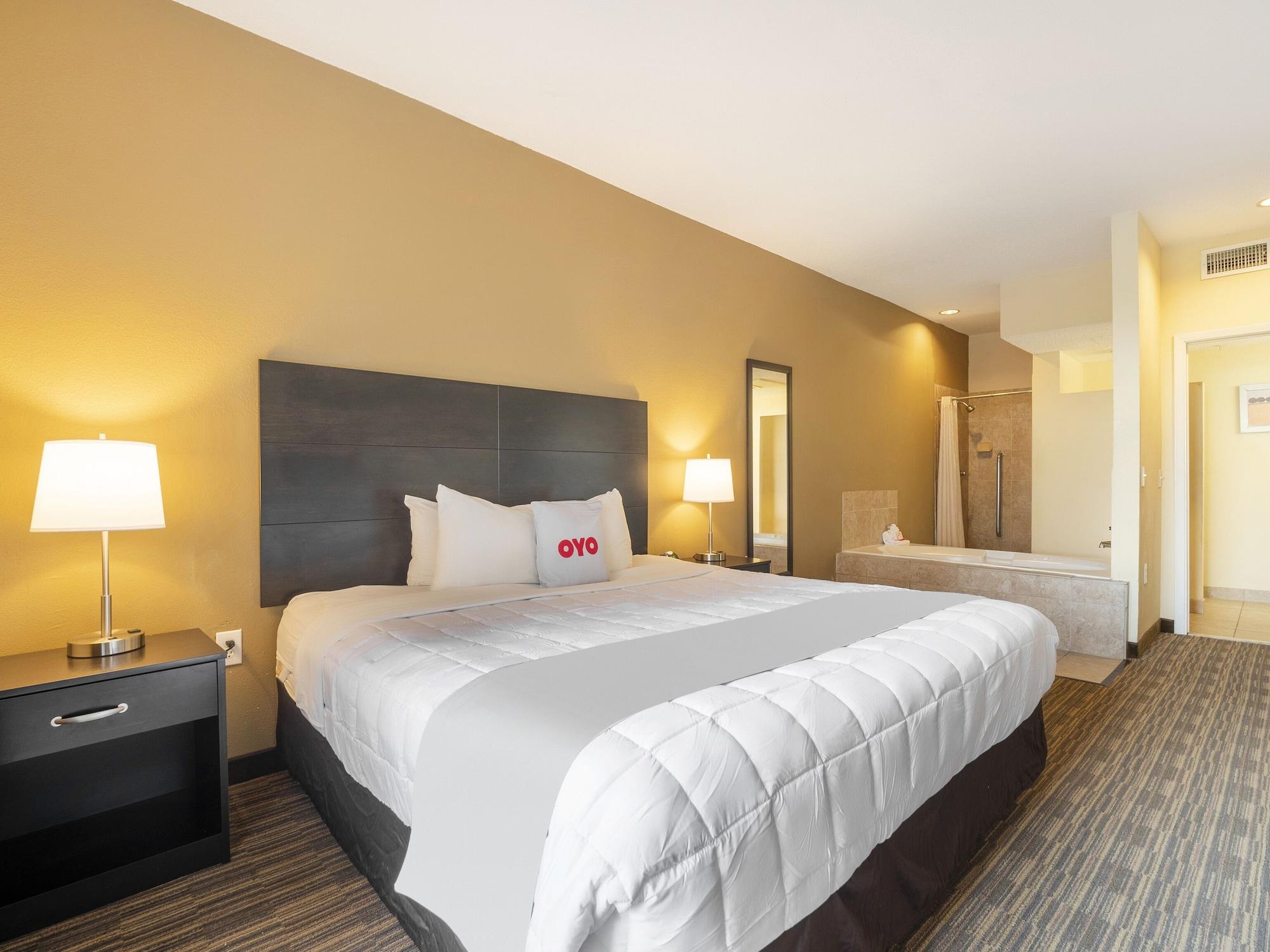 Baymont By Wyndham Houston North Hotel Exterior photo